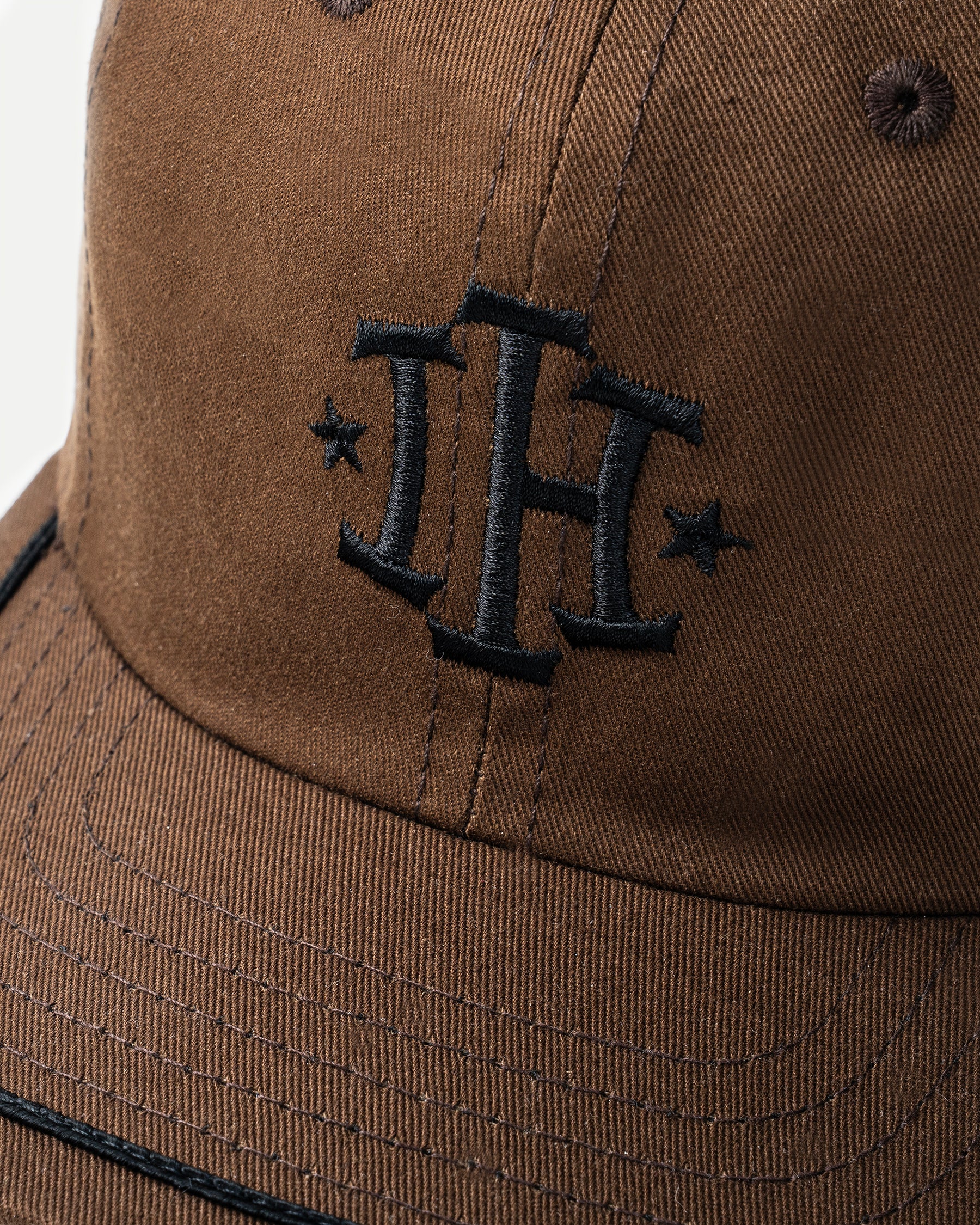 MONOGRAM HAT BROWN SOUTACHE